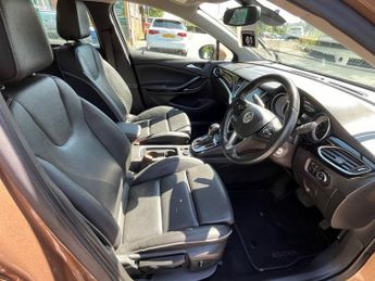 VAUXHALL ASTRA 1.6 CDTi BlueInjection Elite Nav Hatchback 5dr Diesel Auto Euro 