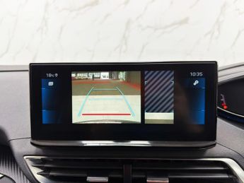 PEUGEOT 5008 1.2 PureTech Allure SUV 5dr Petrol EAT Euro 6 (s/s) (130 ps)
