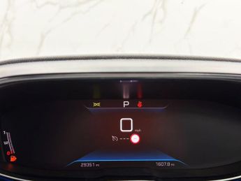 PEUGEOT 5008 1.2 PureTech Allure SUV 5dr Petrol EAT Euro 6 (s/s) (130 ps)