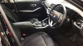 BMW 3 SERIES 2.0 330e 12kWh SE Pro Saloon 4dr Petrol Plug-in Hybrid Auto Euro