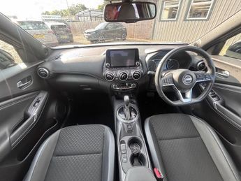 NISSAN JUKE 1.6 N-Connecta SUV 5dr Petrol Hybrid Auto Euro 6 (143 ps)