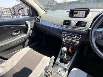 RENAULT MEGANE 1.5 dCi ENERGY Dynamique TomTom Hatchback 5dr Diesel Manual Euro