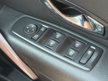 RENAULT MEGANE 1.5 dCi ENERGY Dynamique TomTom Hatchback 5dr Diesel Manual Euro