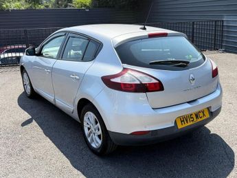 RENAULT MEGANE 1.5 dCi ENERGY Dynamique TomTom Hatchback 5dr Diesel Manual Euro
