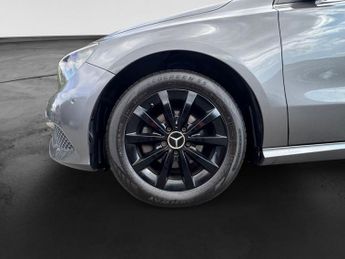 MERCEDES-BENZ A CLASS 1.5 A180 CDI SE Hatchback 5dr Diesel 7G-DCT Euro 5 (s/s) (109 ps