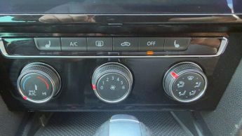 VOLKSWAGEN PASSAT 2.0 TDI EVO SEL Estate 5dr Diesel DSG Euro 6 (s/s) (150 ps)