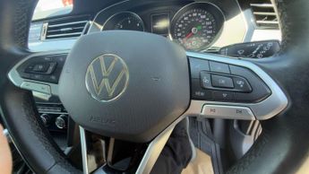 VOLKSWAGEN PASSAT 2.0 TDI EVO SEL Estate 5dr Diesel DSG Euro 6 (s/s) (150 ps)
