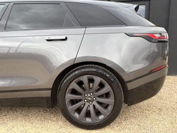 LAND ROVER RANGE ROVER VELAR 3.0 D300 R-Dynamic SE SUV 5dr Diesel Auto 4WD Euro 6 (s/s) (300 