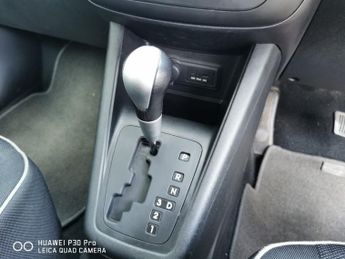 KIA VENGA 1.6 2 MPV 5dr Petrol Auto Euro 5 (123 bhp)
