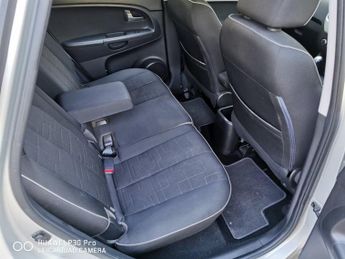 KIA VENGA 1.6 2 MPV 5dr Petrol Auto Euro 5 (123 bhp)