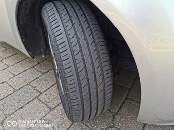KIA VENGA 1.6 2 MPV 5dr Petrol Auto Euro 5 (123 bhp)