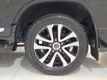TOYOTA LAND CRUISER V8 4.6 ZX G FRONTIER
