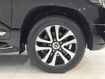 TOYOTA LAND CRUISER V8 4.6 ZX G FRONTIER