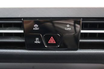 VOLKSWAGEN GOLF 1.5 ETSI LIFE DSG
