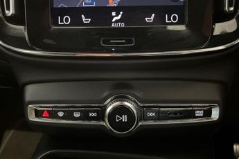 VOLVO XC40 1.5h T4 Recharge 10.7kWh Plus SUV 5dr Petrol Plug-in Hybrid Auto