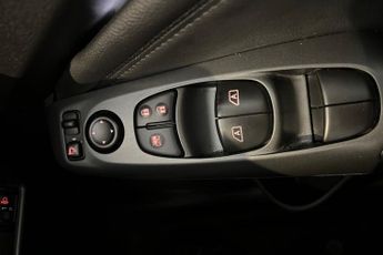 NISSAN JUKE 1.6 N-Connecta SUV 5dr Petrol Hybrid Auto Euro 6 (143 ps) Rear V