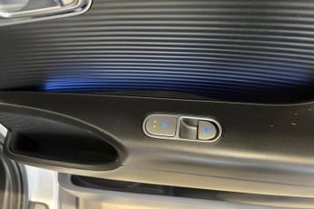 HYUNDAI IONIQ 6 77.4kWh Premium Saloon 4dr Electric Auto (228 ps) Rear View Moni