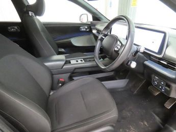 HYUNDAI IONIQ 6 77.4kWh Premium Saloon 4dr Electric Auto (228 ps) Rear View Moni