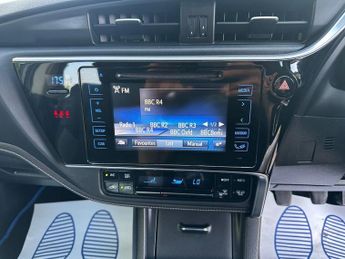TOYOTA AURIS 1.6 D-4D Icon Hatchback 5dr Diesel Manual Euro 6 (s/s) (112 ps)