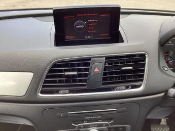 AUDI Q3 1.4 TFSI CoD S line SUV 5dr Petrol S Tronic Euro 6 (s/s) (150 ps