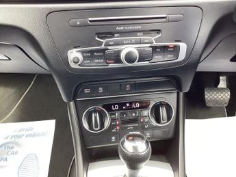 AUDI Q3 1.4 TFSI CoD S line SUV 5dr Petrol S Tronic Euro 6 (s/s) (150 ps
