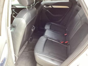 AUDI Q3 1.4 TFSI CoD S line SUV 5dr Petrol S Tronic Euro 6 (s/s) (150 ps