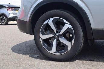 NISSAN QASHQAI 1.3 DIG-T MHEV N-Connecta SUV 5dr Petrol Hybrid XTRON Euro 6 (s/