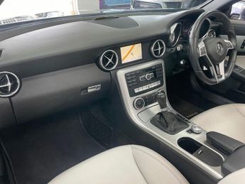 MERCEDES-BENZ SLK 2.1 SLK250 CDI BlueEfficiency AMG Sport Convertible 2dr Diesel G