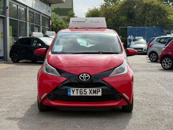 TOYOTA AYGO 1.0 VVT-i x-play Hatchback 3dr Petrol Manual Euro 5 Euro 5 (68 p