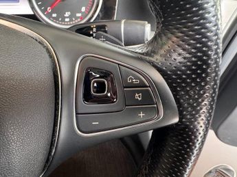 MERCEDES-BENZ E CLASS 2.0 E220d SE (Premium) Saloon 4dr Diesel G-Tronic+ Euro 6 (s/s) 