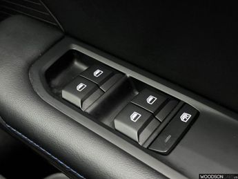 MG MG4 51kWh SE Hatchback 5dr Electric Auto (170 ps)