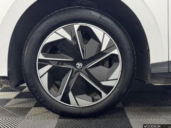 MG MG4 51kWh SE Hatchback 5dr Electric Auto (170 ps)