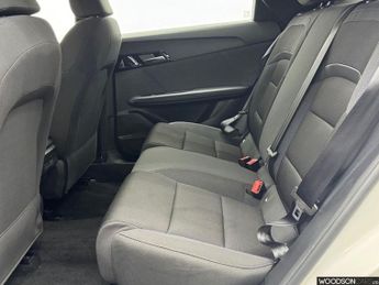 MG MG4 51kWh SE Hatchback 5dr Electric Auto (170 ps)