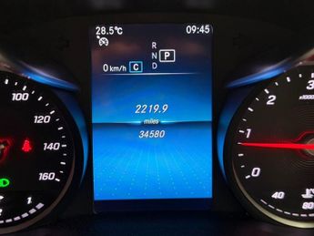 MERCEDES-BENZ GLC 2.0 GLC220d AMG Line SUV 5dr Diesel G-Tronic+ 4MATIC Euro 6 (s/s