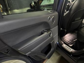 LAND ROVER RANGE ROVER SPORT 3.0 SD V6 HSE Dynamic SUV 5dr Diesel Auto 4WD Euro 6 (s/s) (306 