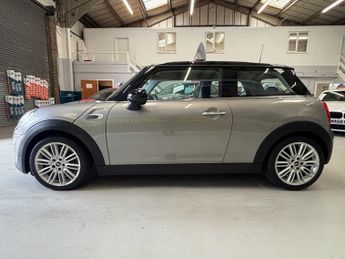 MINI HATCH 1.5 Cooper D Hatchback 3 Door Diesel Automatic Silver Euro 6 Low