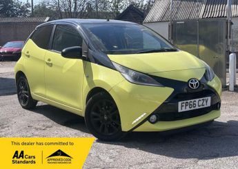 Toyota AYGO 1.0 VVT-i x-cite 3 Yellow Bi-Tone Hatchback 5dr Petrol Manual Eu