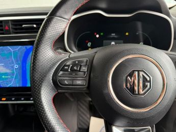 MG MG ZS 72.6kWh Trophy Long Range SUV 5dr Electric Auto (156 ps)