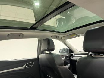 MG MG ZS 72.6kWh Trophy Long Range SUV 5dr Electric Auto (156 ps)