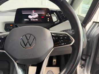 VOLKSWAGEN ID.3 Pro Performance 58kWh Max Hatchback 5dr Electric Auto (204 ps)