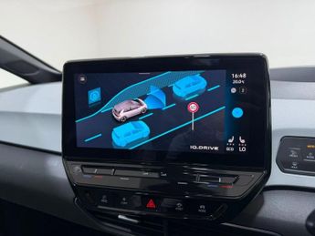 VOLKSWAGEN ID.3 Pro Performance 58kWh Max Hatchback 5dr Electric Auto (204 ps)