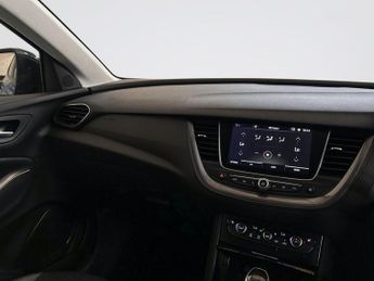VAUXHALL GRANDLAND X 1.5 Turbo D Sport Nav SUV 5dr Diesel Auto Euro 6 (s/s) (130 ps)