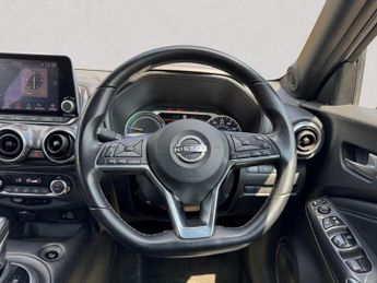 NISSAN JUKE 1.6 N-Connecta SUV 5dr Petrol Hybrid Auto Euro 6 (143 ps)