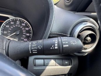 NISSAN JUKE 1.6 N-Connecta SUV 5dr Petrol Hybrid Auto Euro 6 (143 ps)