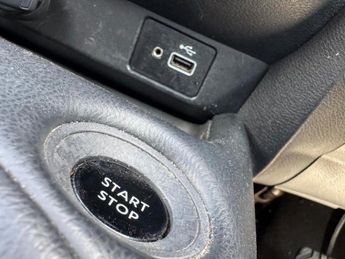 NISSAN JUKE 1.6 N-Connecta SUV 5dr Petrol Hybrid Auto Euro 6 (143 ps)