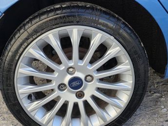 FORD FIESTA 1.4 Titanium Hatchback 5dr Petrol Automatic (149 g/km, 94 bhp)