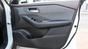 NISSAN X-TRAIL 1.5 h e-POWER Acenta Premium SUV 5dr Petrol Hybrid Auto e-4ORCE 