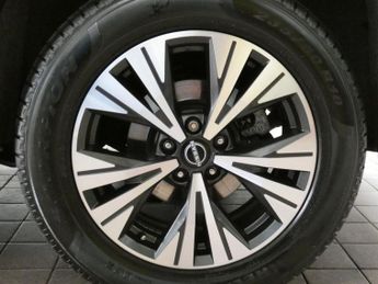 NISSAN X-TRAIL 1.5 DIG-T MHEV N-Connecta SUV 5dr Petrol Hybrid XTRON Euro 6 (s/