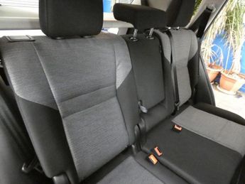 NISSAN X-TRAIL 1.5 DIG-T MHEV N-Connecta SUV 5dr Petrol Hybrid XTRON Euro 6 (s/