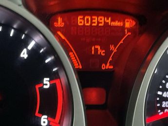 NISSAN JUKE 1.5 dCi 8v Visia SUV 5dr Diesel Manual Euro 5 (s/s) (110 ps) - A